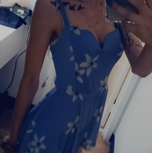 Cute blue romper with floral design - Picture 5 of 6